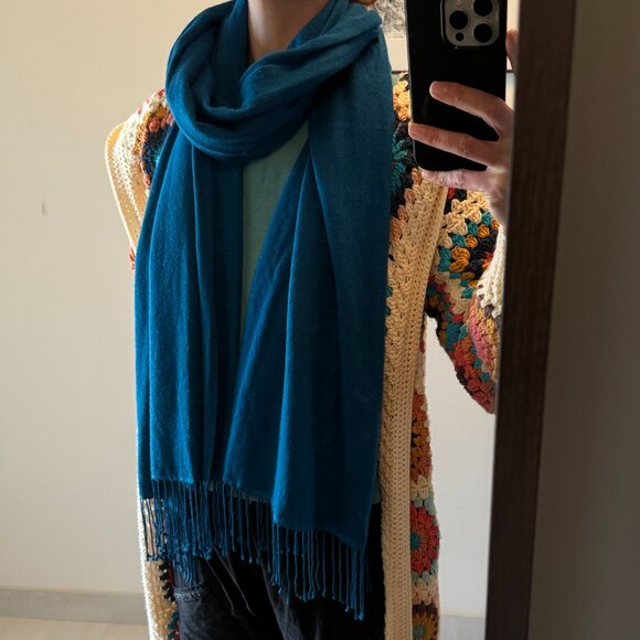 Silk & Cashmere Wool Turquoise Blue Soft Scarf Tassles St.Michael Vintage - Picture 1 of 4